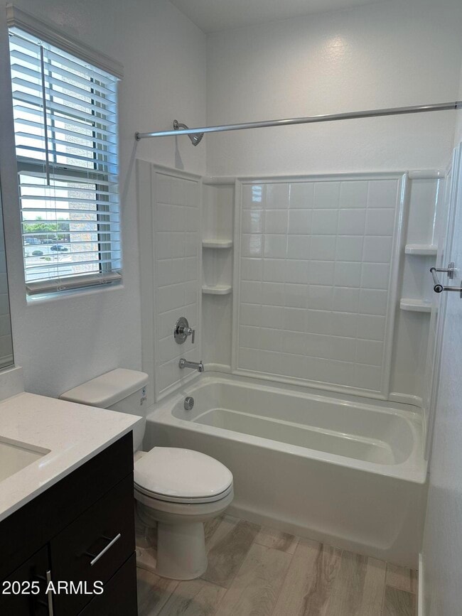 Building Photo - 782 S Olympic Dr