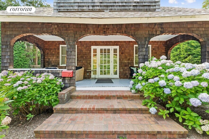 Primary Photo - 79 Moses Ln
