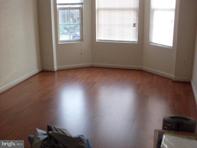 Building Photo - 127 Brookland Terrace