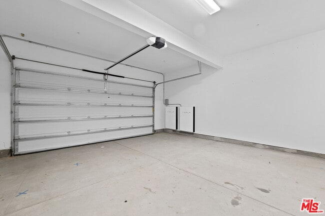 Building Photo - 20810 Spruce Cir