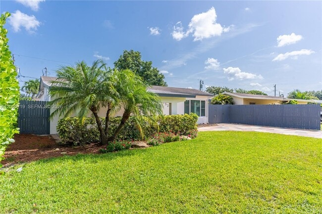 Building Photo - 6452 Custer St