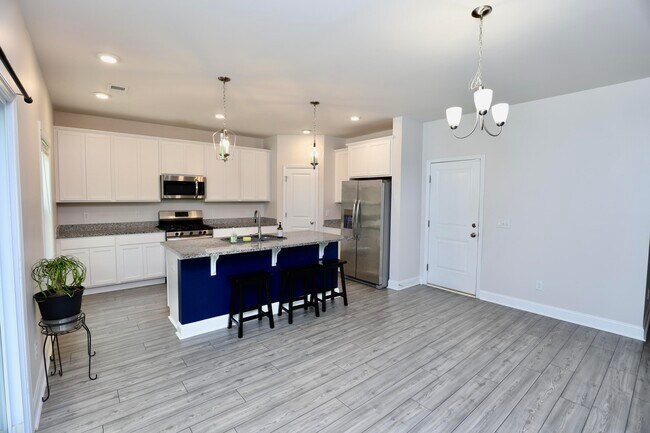 Building Photo - 870 Curlew Cir