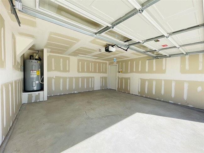 Building Photo - 18508-A High Flyer Way