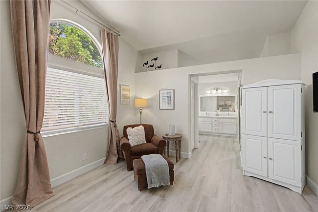 Building Photo - 2025 Shining Feather Ln