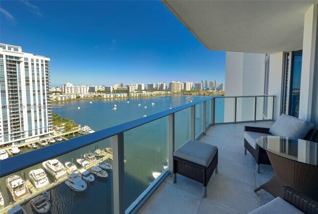 Building Photo - 17111 Biscayne Blvd