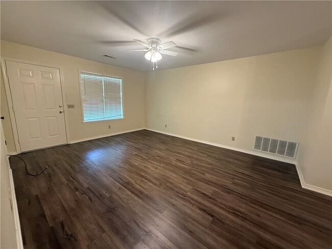 Building Photo - 1406 Willard St