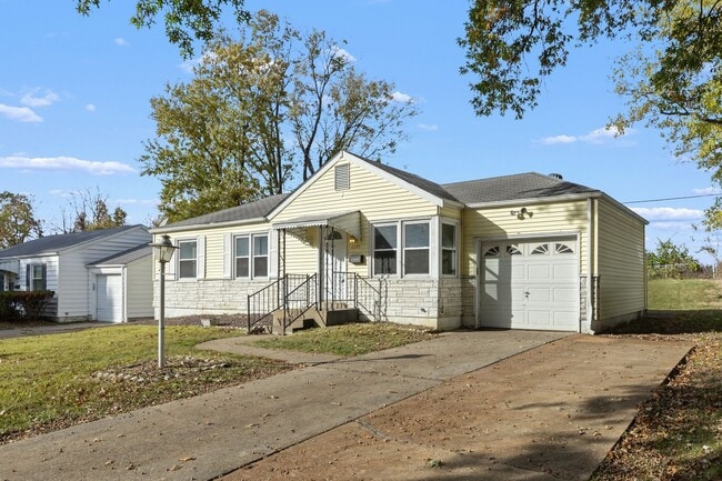 Building Photo - MOVE IN READY! Passed Occupancy!!! Move in BEFORE the holidays! Refrigerator included.