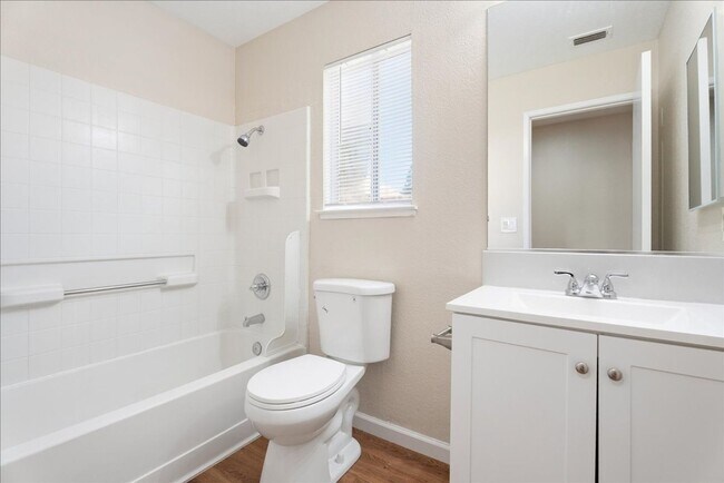 Building Photo - 4541 Country Run Way