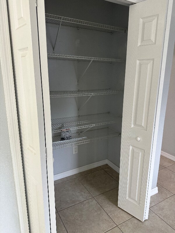 Building Photo - 1552 Baker St NE