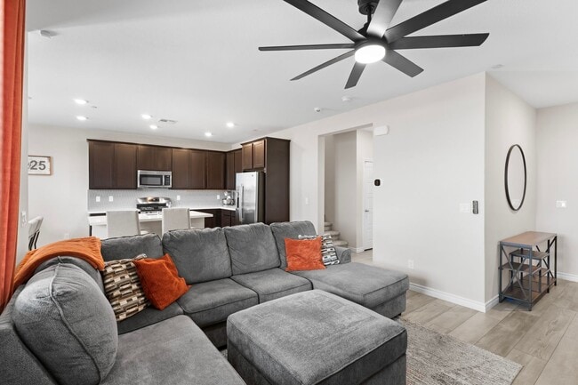 Building Photo - Beautiful 2 Story TownHome in Inspirada