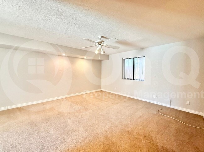 Building Photo - 5539 E Bloomfield Rd