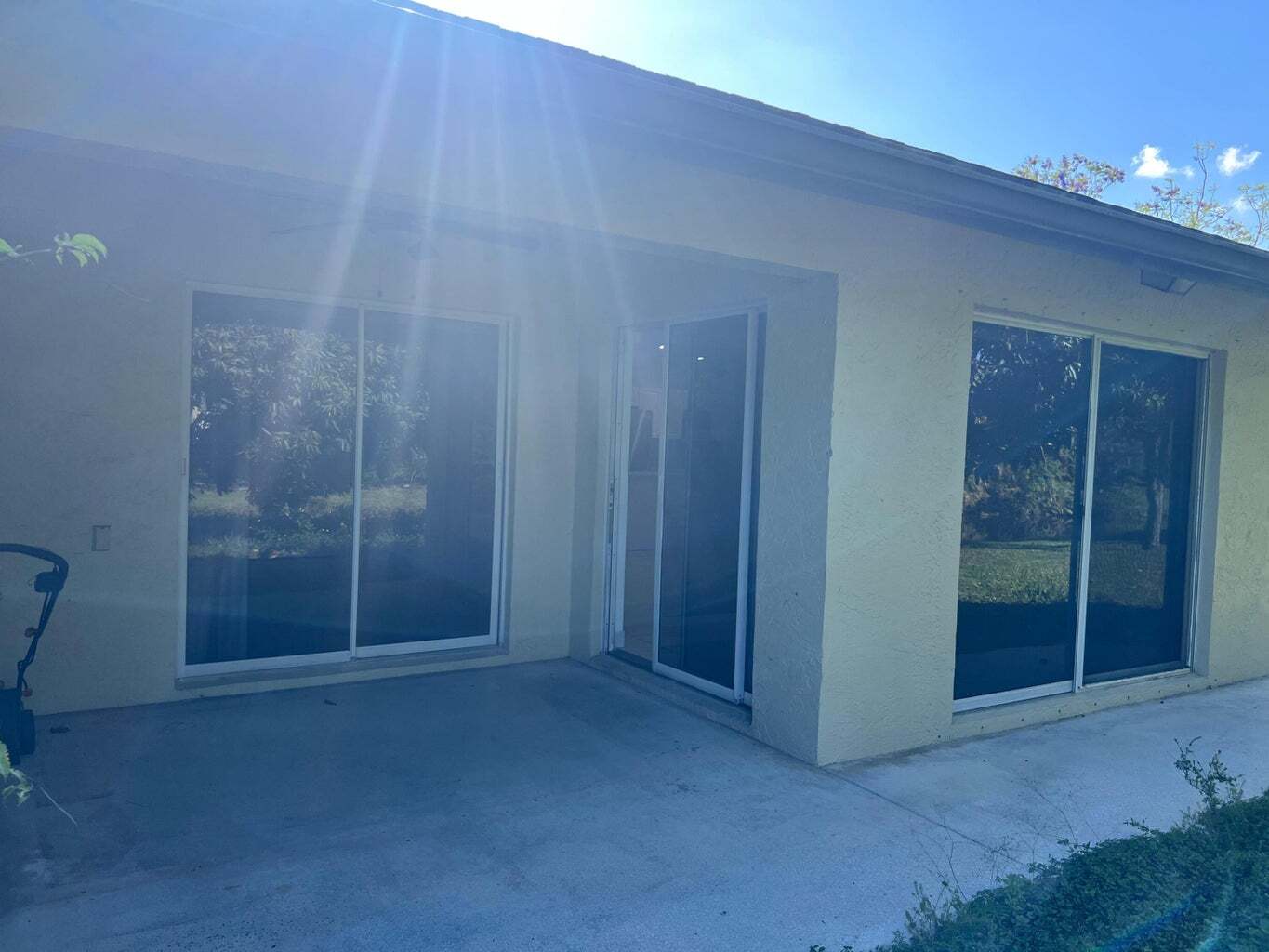 Building Photo - 1096 Staghorn St