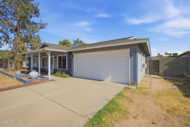Building Photo - 2329 E Concorda Dr