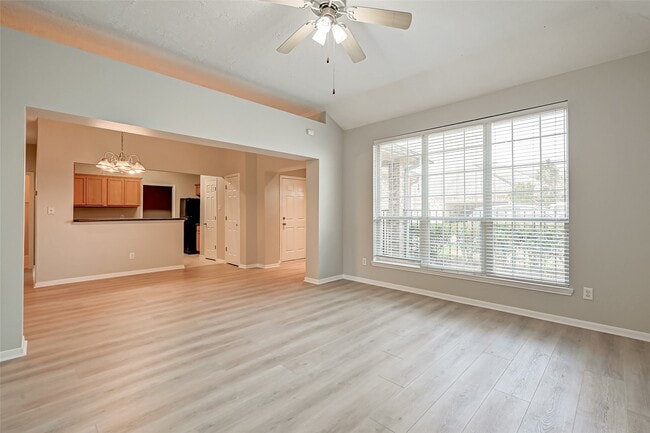 Building Photo - 717 Cedarwood Dr