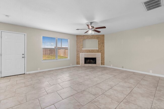 Building Photo - 511 Cypresswood Knoll