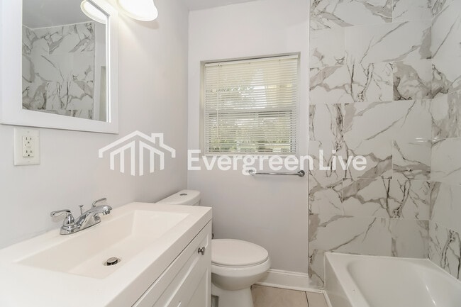 Building Photo - 2835 Belair Rd W