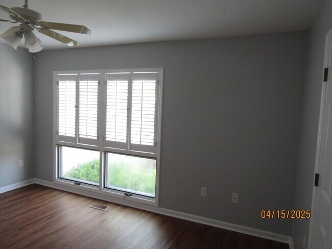 Building Photo - 603 Colony Dr
