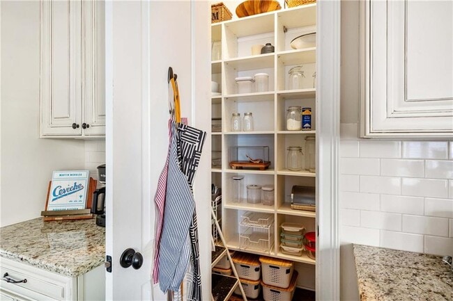 Building Photo - 582 St Charles Ave NE