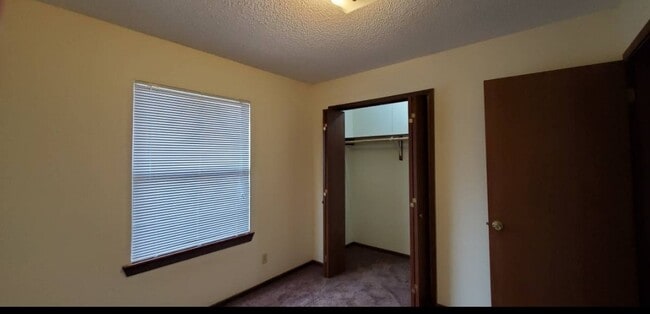 Building Photo - 5112 Shadylane Dr