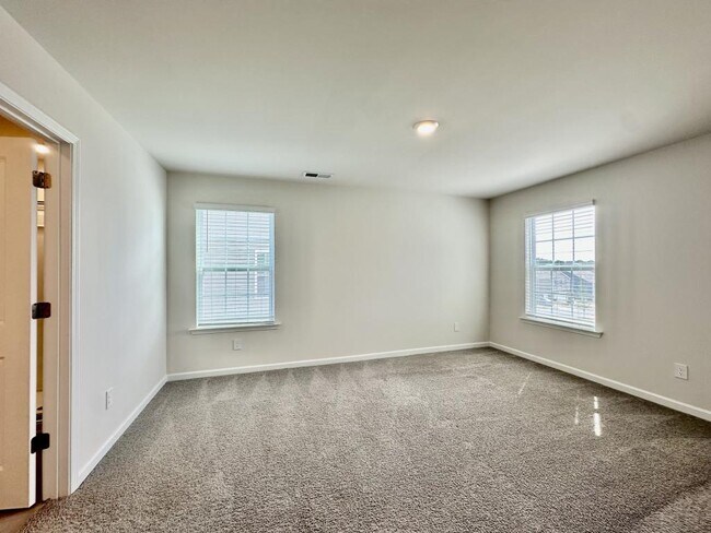 Building Photo - 1339 Mifflin Ln