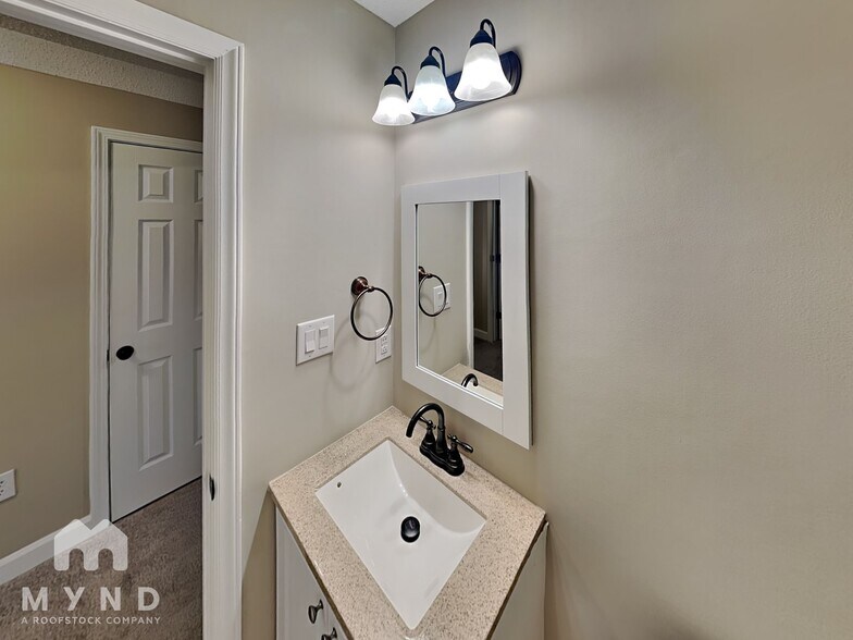 Building Photo - 3203 Whitaker Ct NW