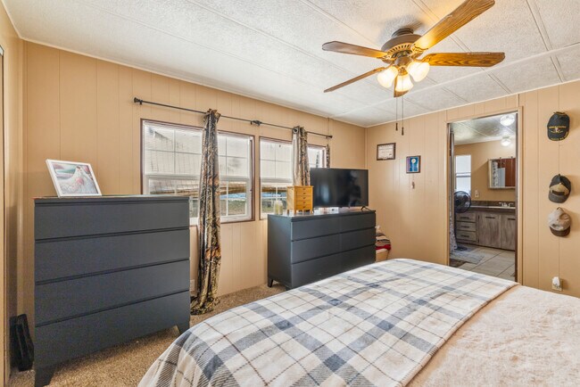 Building Photo - 18010 Ponderosa Ln
