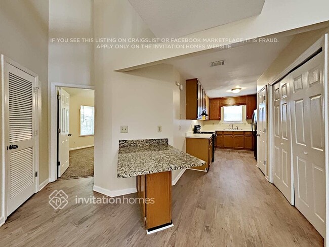 Building Photo - 3781 Westchase Dr