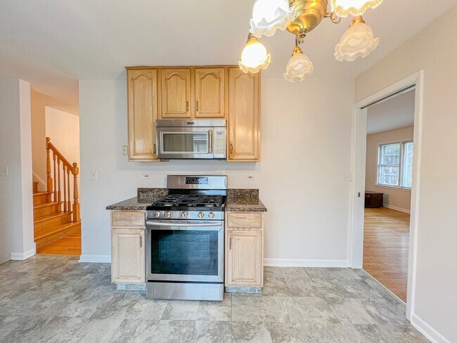 Building Photo - 4716 Thatcher Ave