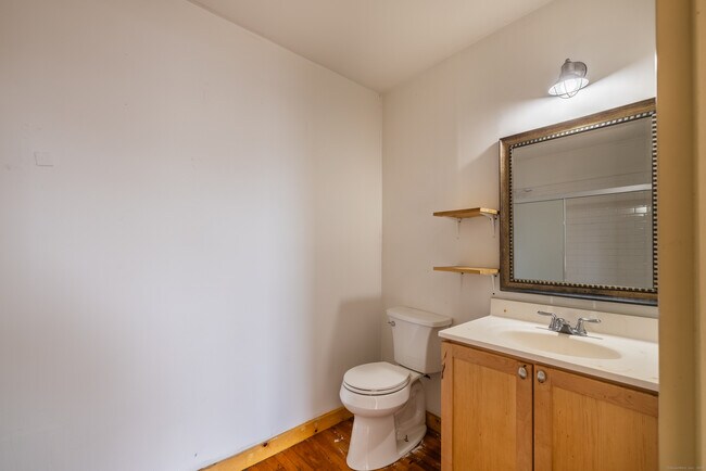 Building Photo - 325 Lafayette St