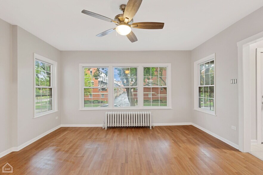 Building Photo - 3638 W Cornelia Ave