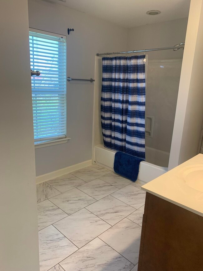 Building Photo - 158 Keel Ave