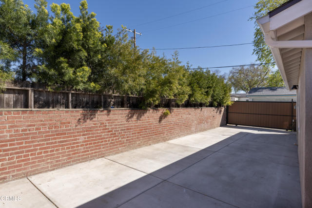 Building Photo - 5842 Satsuma Ave