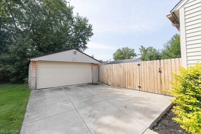 Building Photo - 15505 Judy Ct