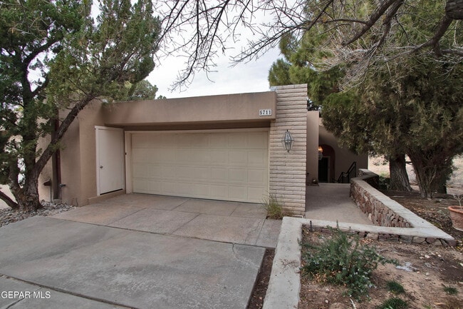 Building Photo - 5711 Mira Grande Dr