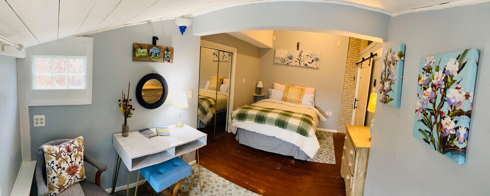 Master Bedroom full view - 2661 Titus Avenue Ext