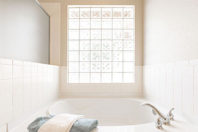 Building Photo - Elegant, Exclusive & Exquisite in this dre...