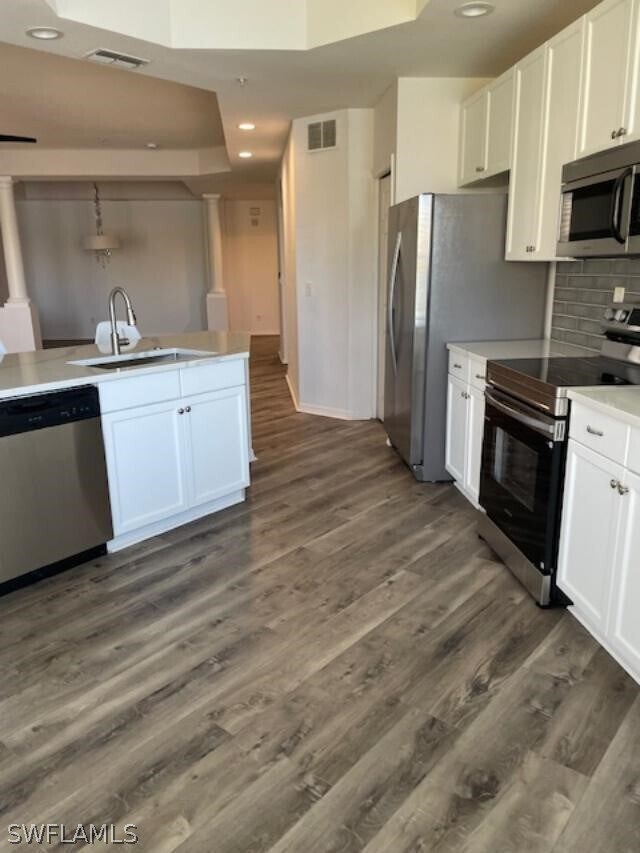 Building Photo - 3610 Lansing Loop