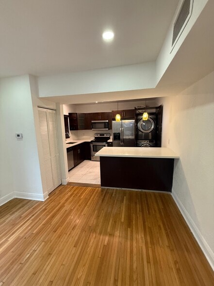 Building Photo - 3669 NW 18th St