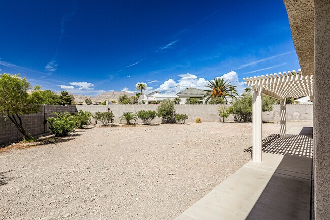 Building Photo - 6025 Egan Crest Dr