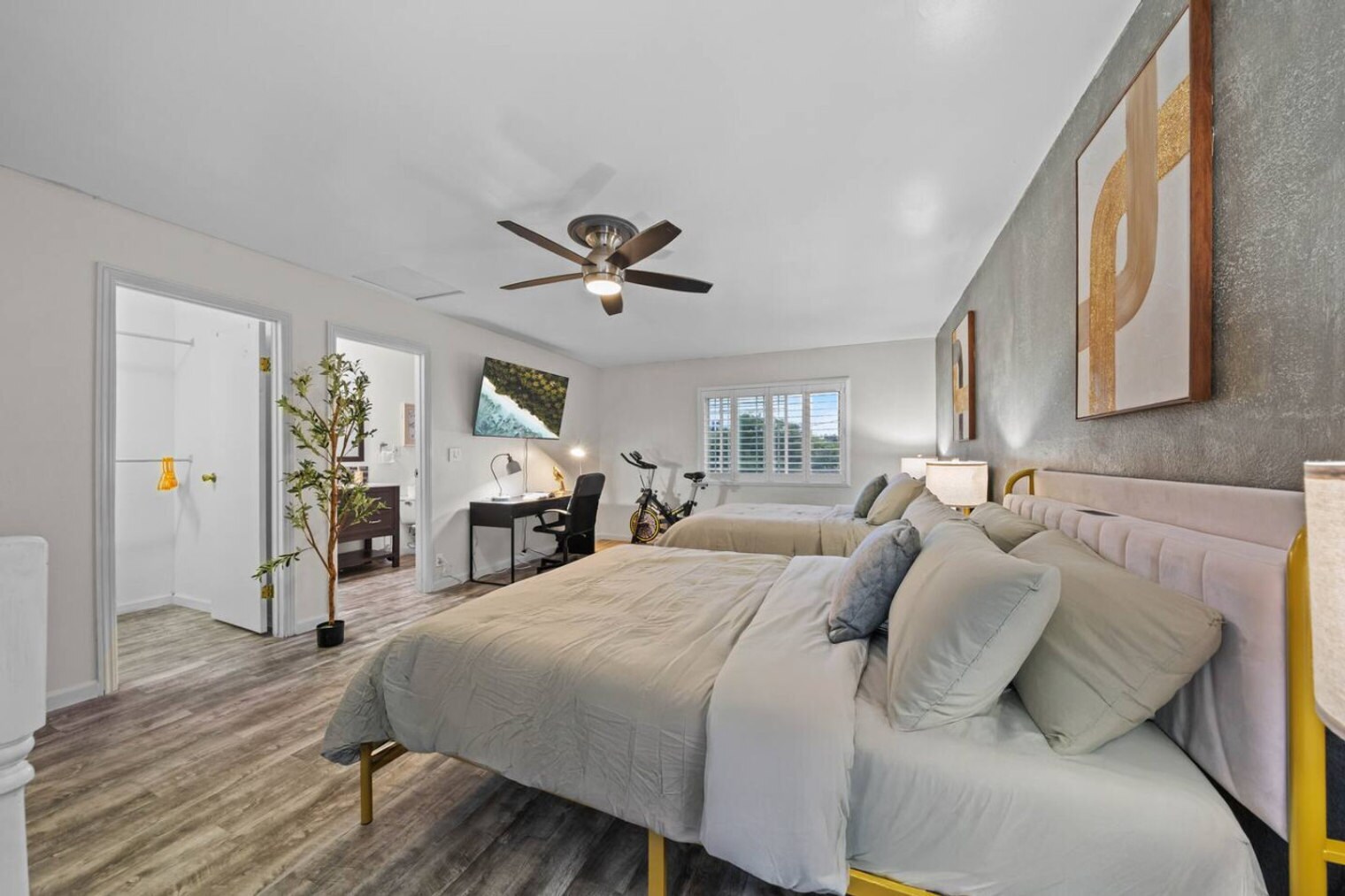 Building Photo - 10150 Sierra Madre Rd