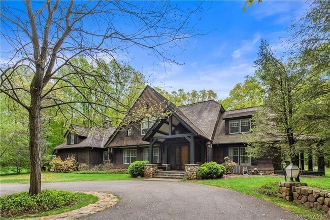 Building Photo - 8 Brady Rd