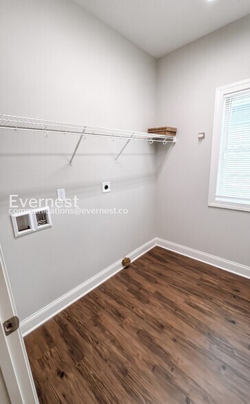 Building Photo - 5344 Roosevelt Rd