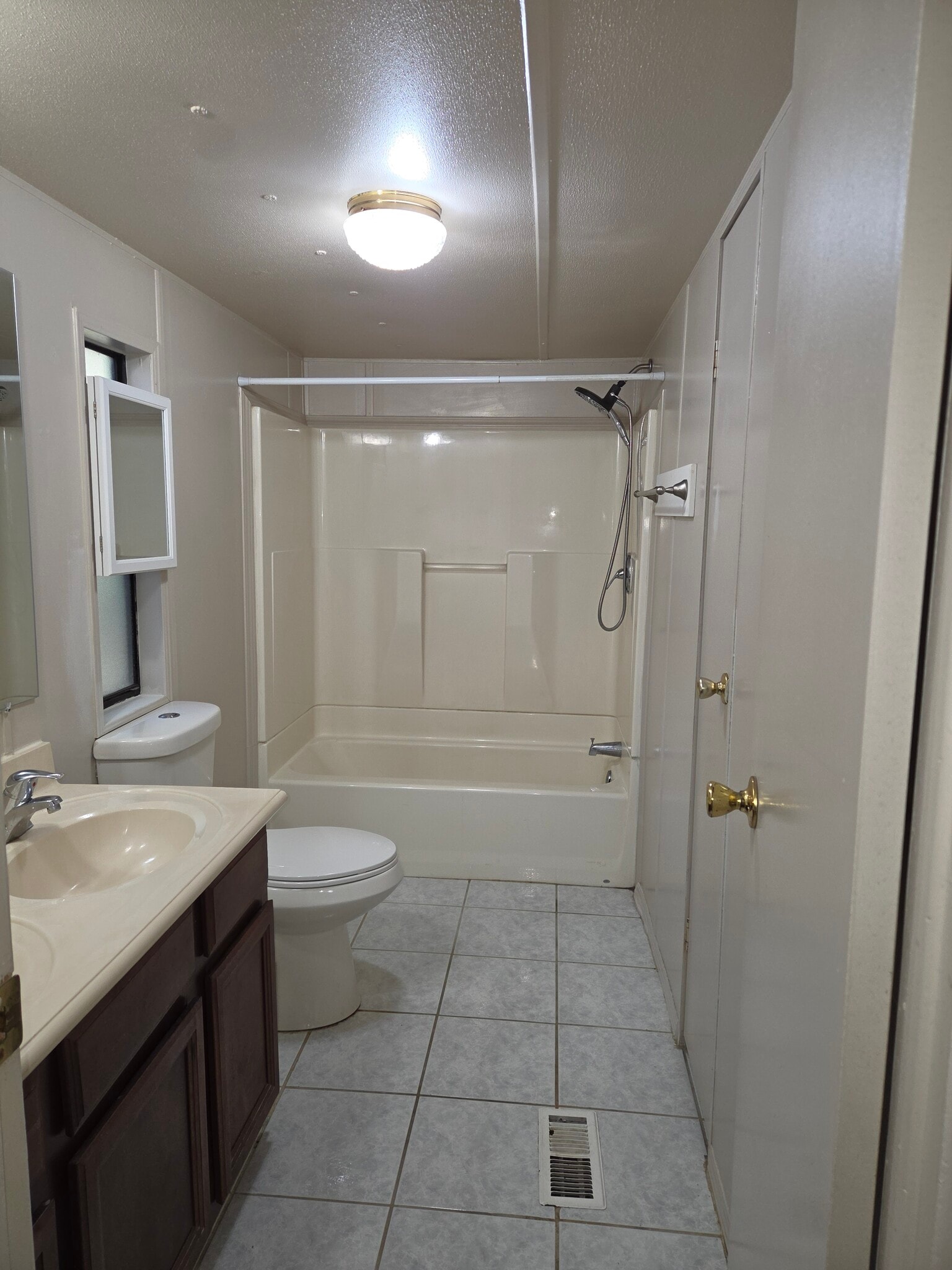 Building Photo - 8047 Mariner St