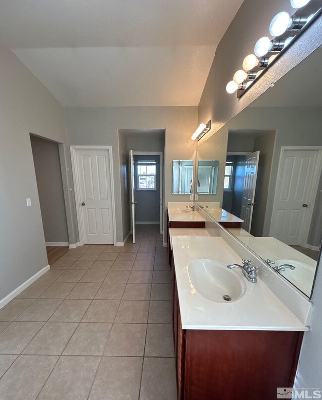 Building Photo - 589 Panama Dr