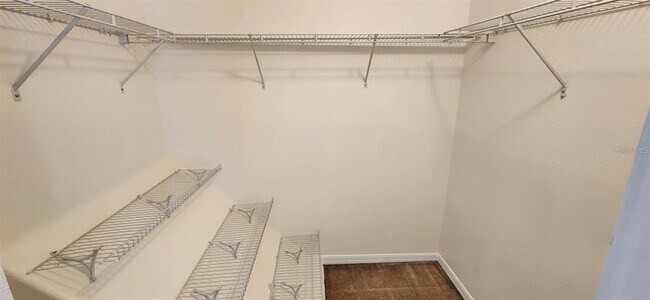 Building Photo - 536 Cresting Oak Cir