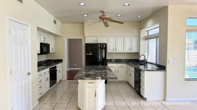 Building Photo - 1655 E Saltsage Dr