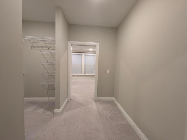 Building Photo - 751 N 6th St