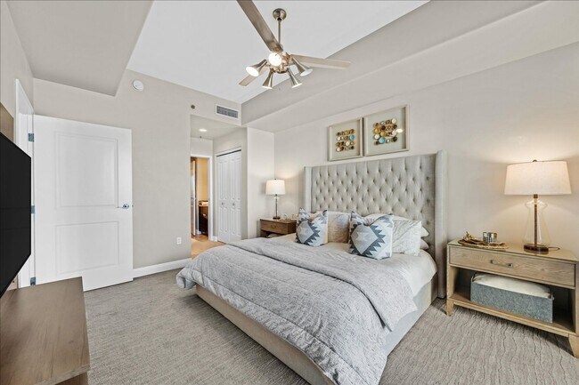 Building Photo - Designer Furnished Beauty at One Las Vegas!