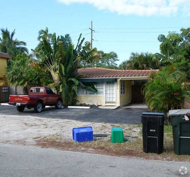 Primary Photo - 1311 NE 13th Ave