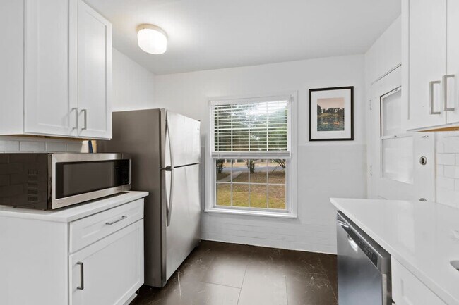 Building Photo - 4501 Banister Ln